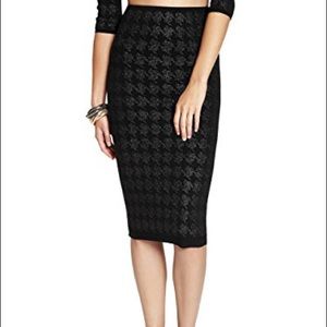 NWOT Marciano Houndstooth skirt - Size M